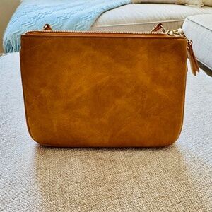 Vegan caramel crossbody